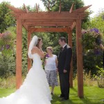 honey-moon-bay-cowichan-lake-wedding (42)